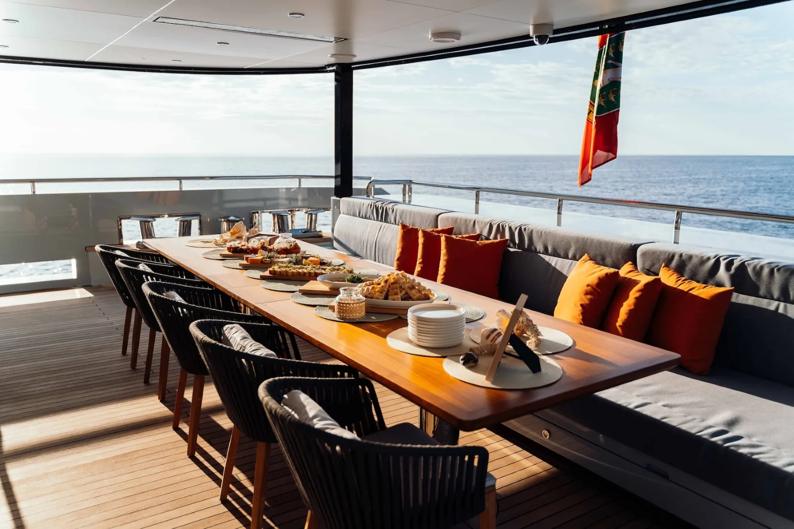 HEEUS - photo 16 yacht charter Cannes