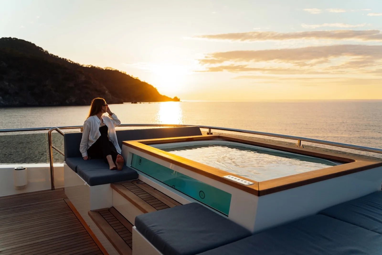 HEEUS - photo 19 yacht charter Cannes