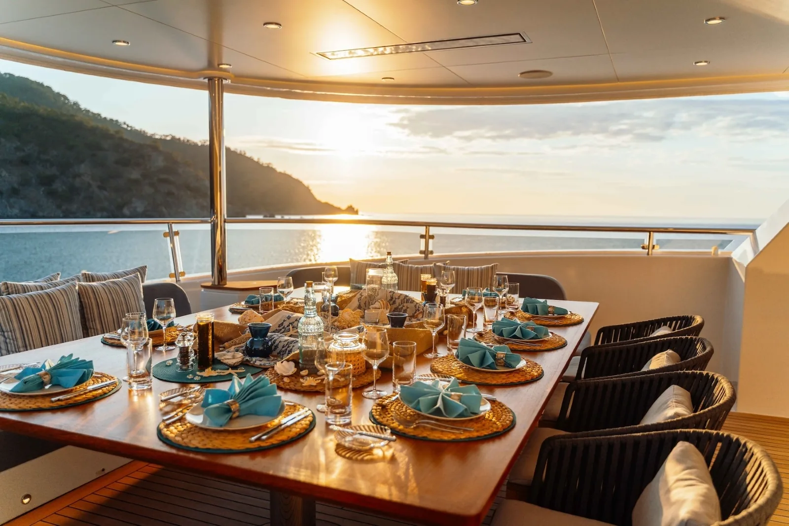 HEEUS - photo 21 yacht charter Cannes