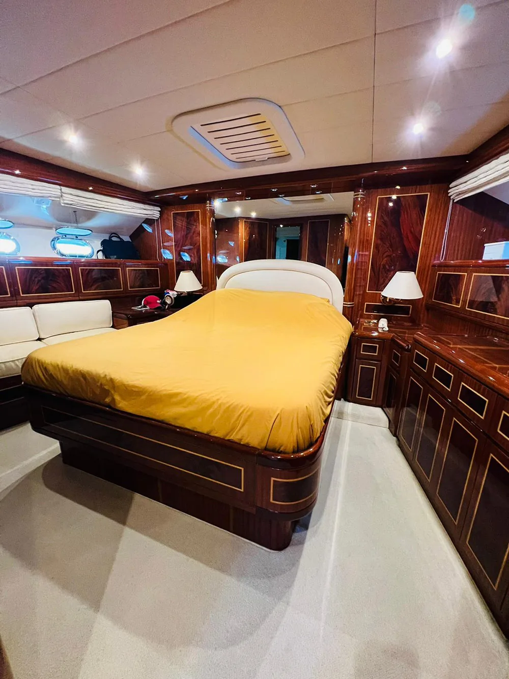 HELIOS - photo 19 yacht charter Cannes