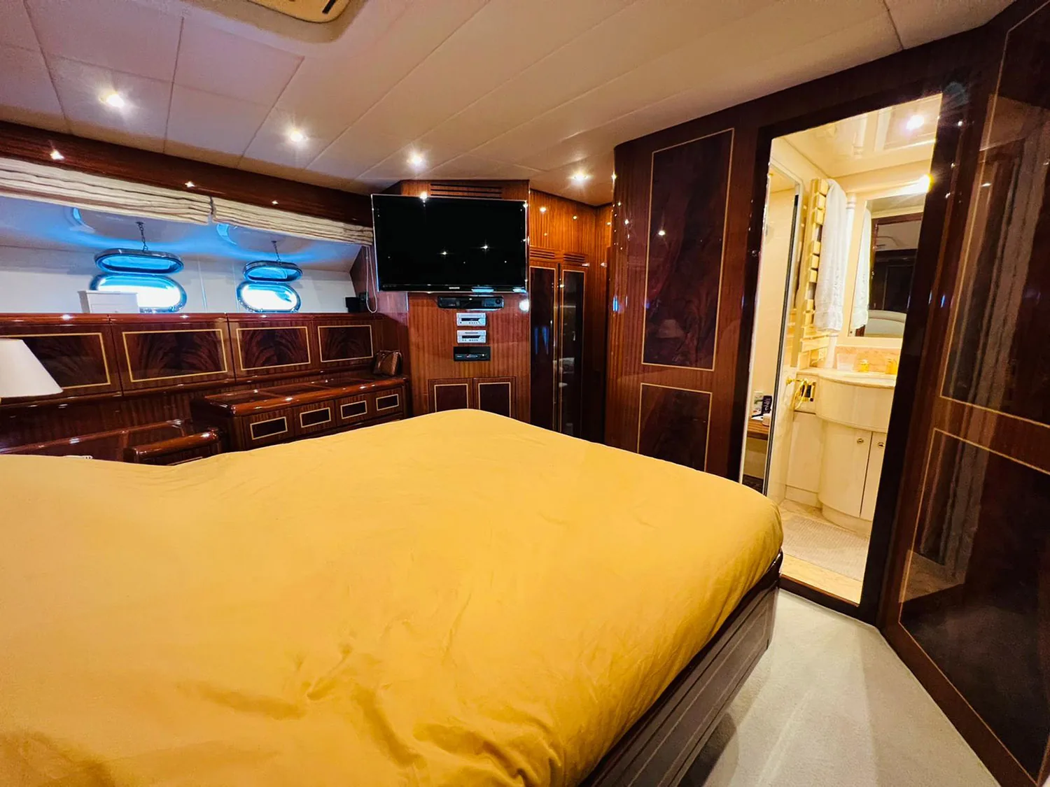 HELIOS - photo 20 yacht charter Cannes