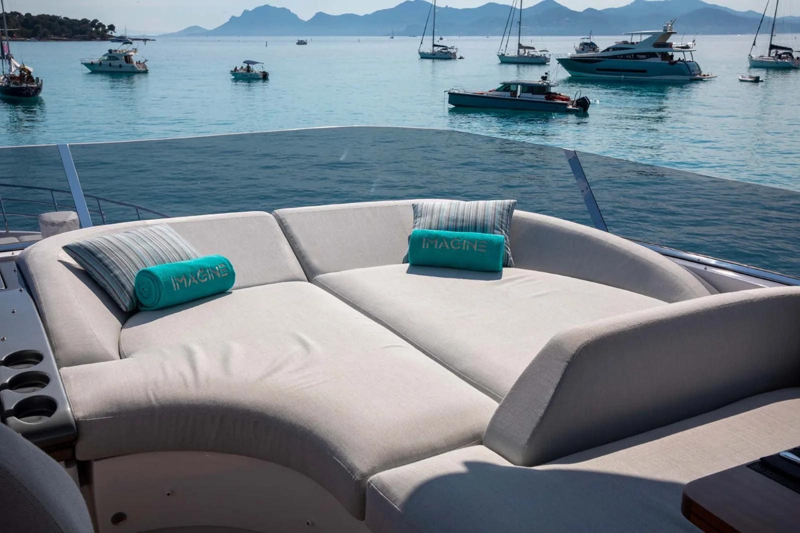 IMAGINE - photo 7 yacht charter Cannes