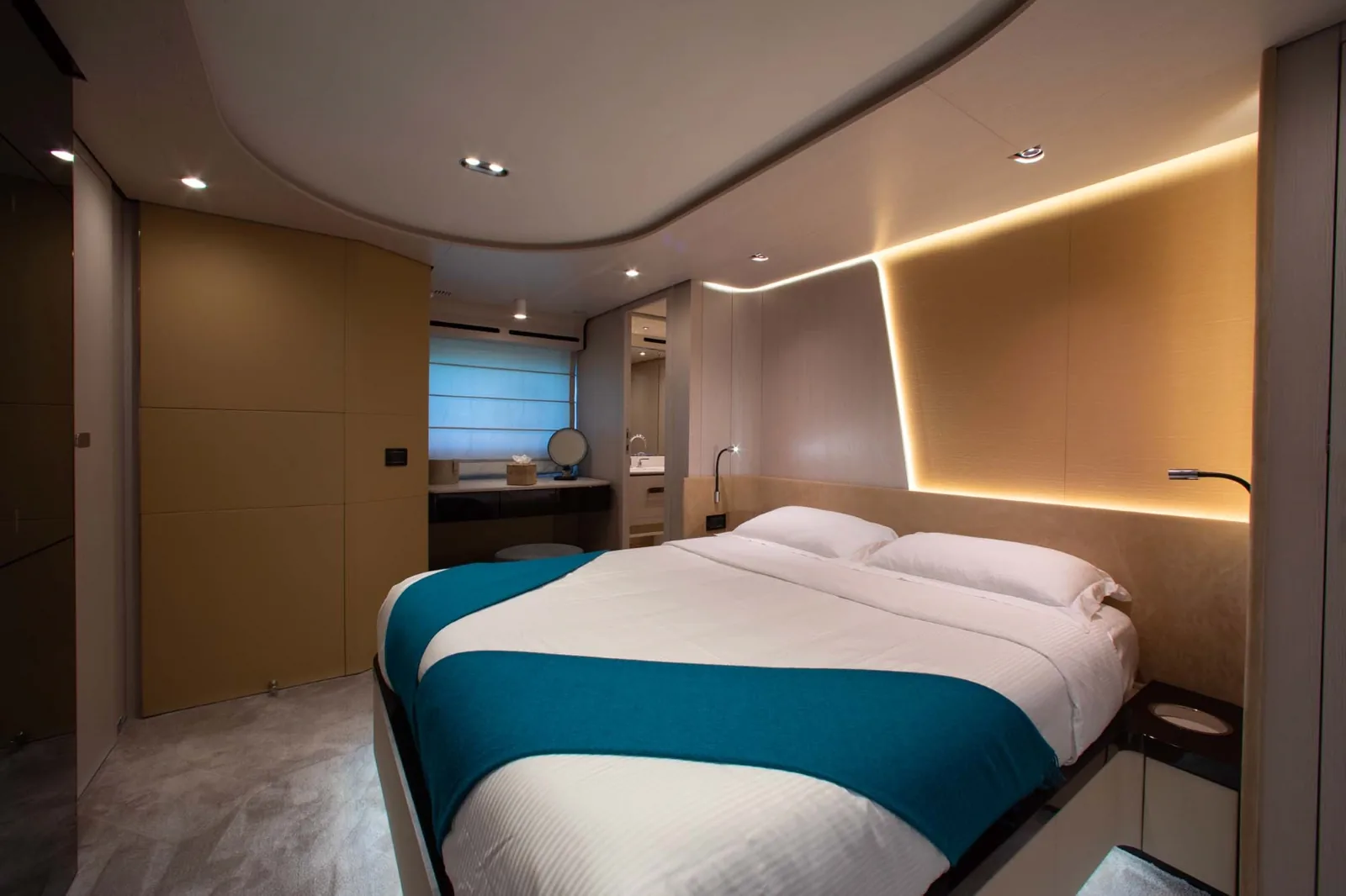 IMAGINE - photo 15 yacht charter Cannes