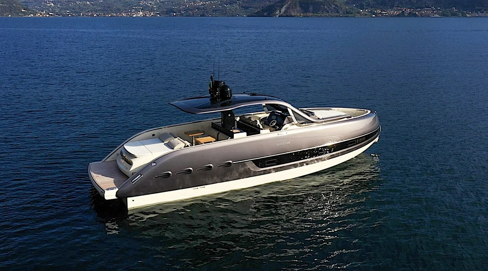 Invictus TT460, photo 3 location yacht Cannes