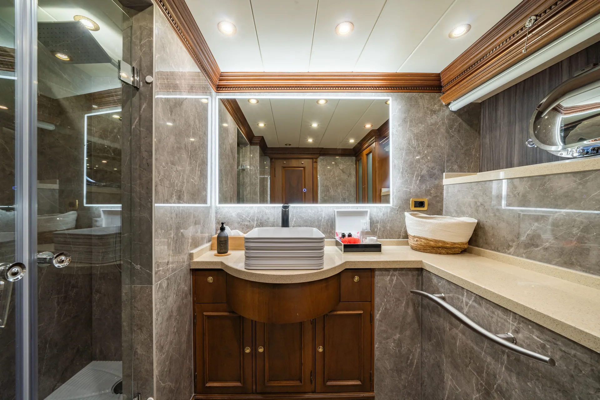 Irama — photo 23 location yacht Cannes