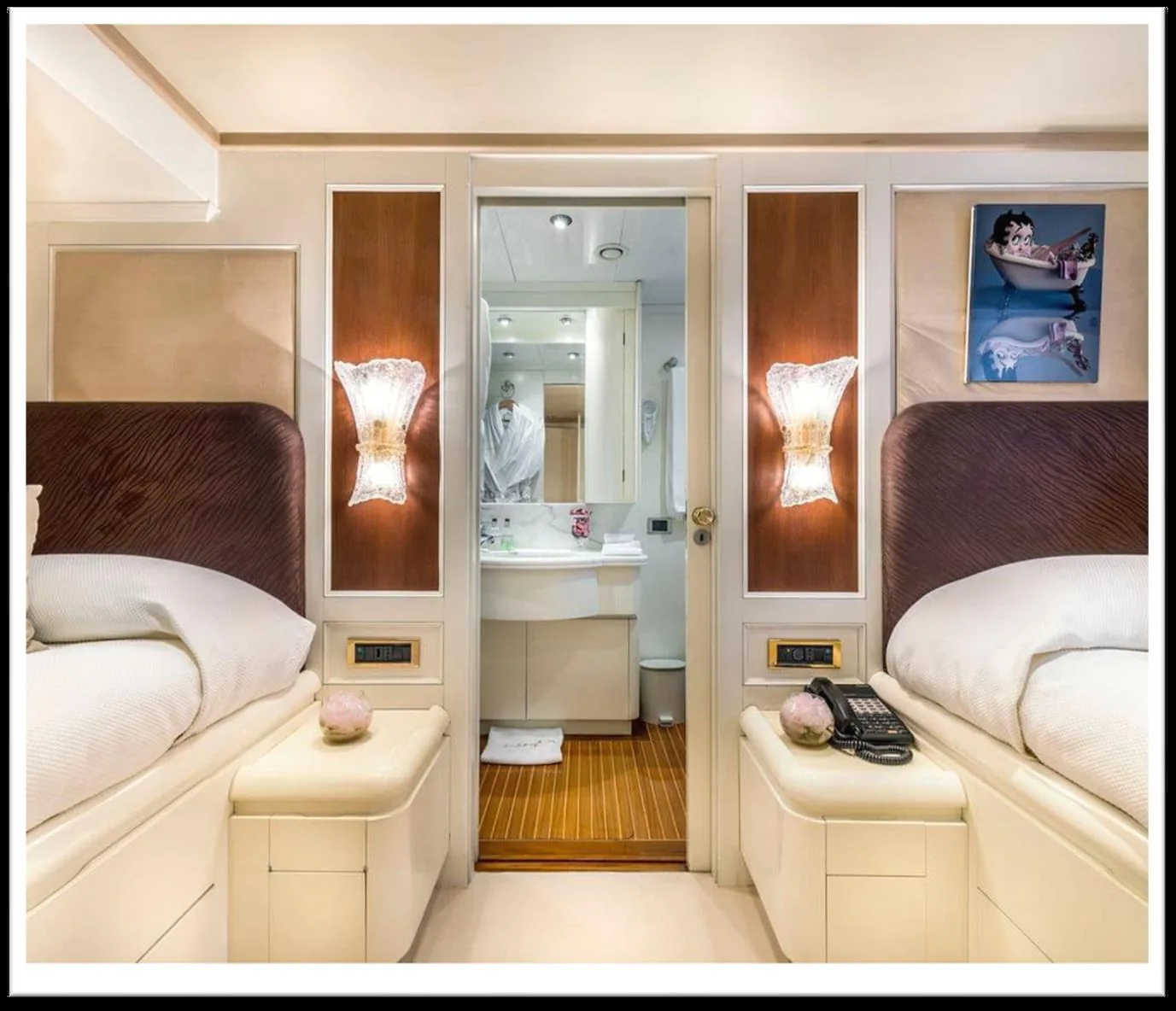 Jojo — photo 11 location yacht Cannes