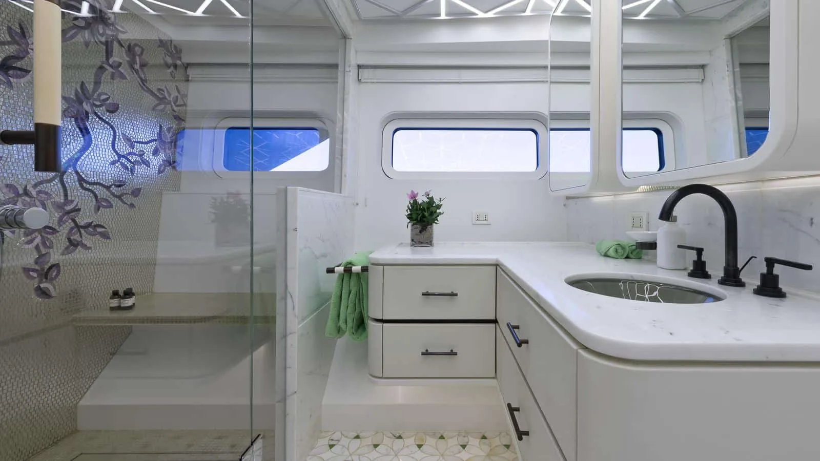 KHALILAH - photo 22 yacht charter Cannes