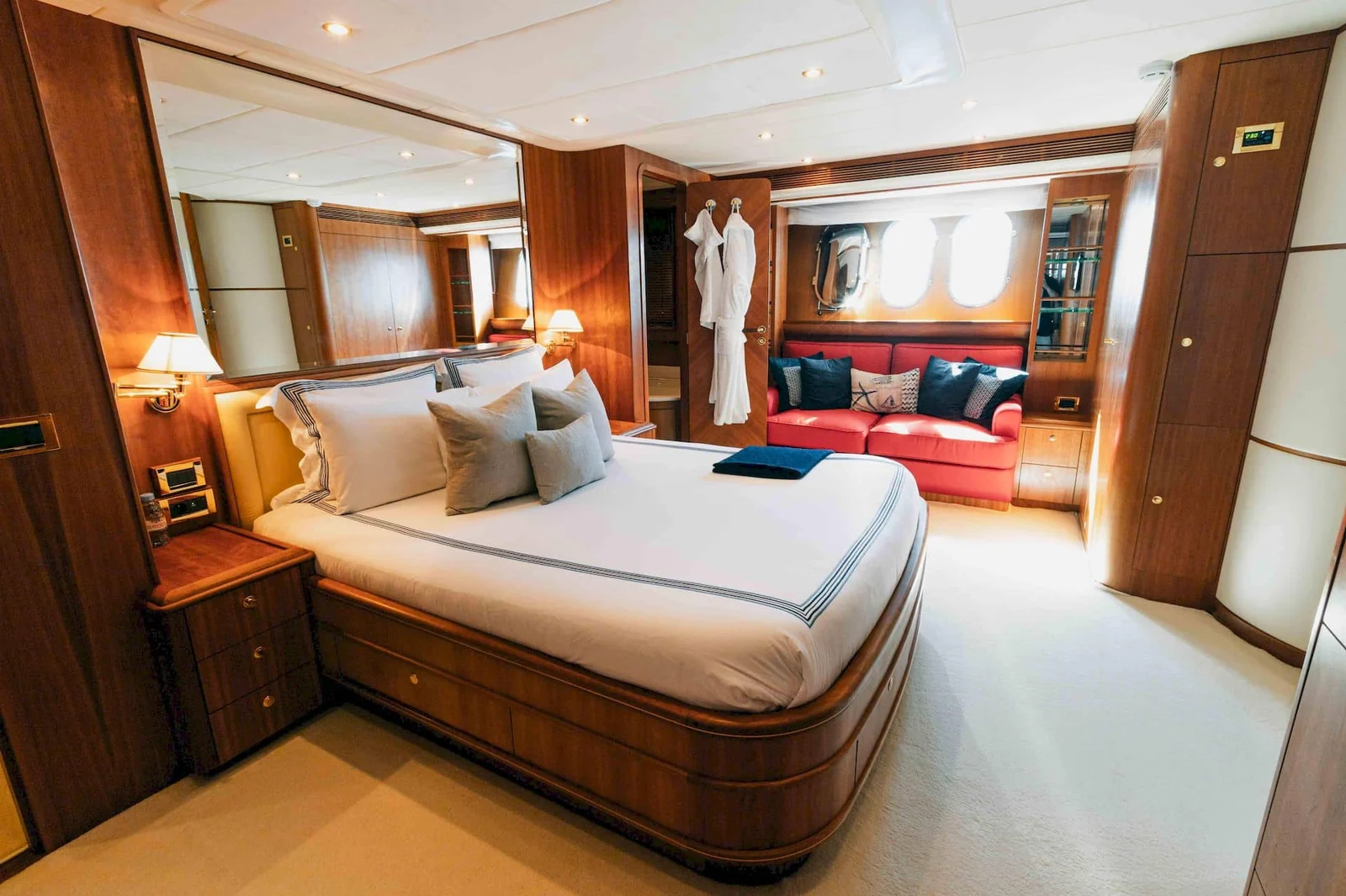 Lady Amanda, photo 7 location yacht Cannes