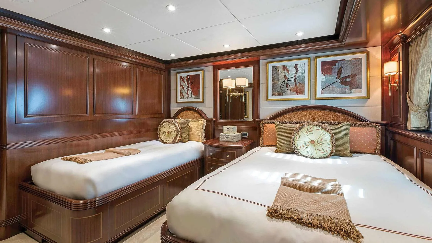 LADY BETH - photo 30 yacht charter Cannes