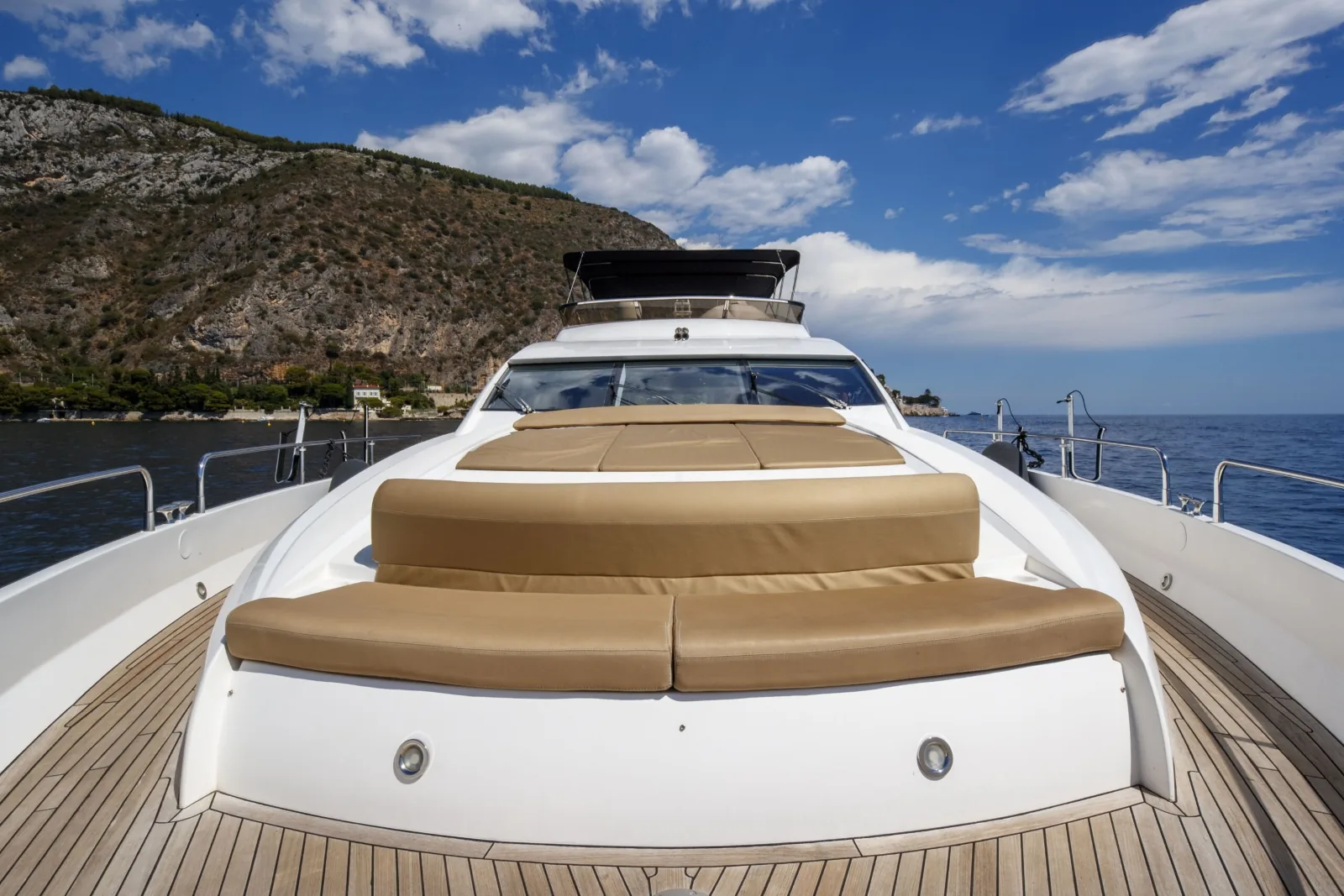 LADY YOUSRA - photo 10 yacht charter Cannes