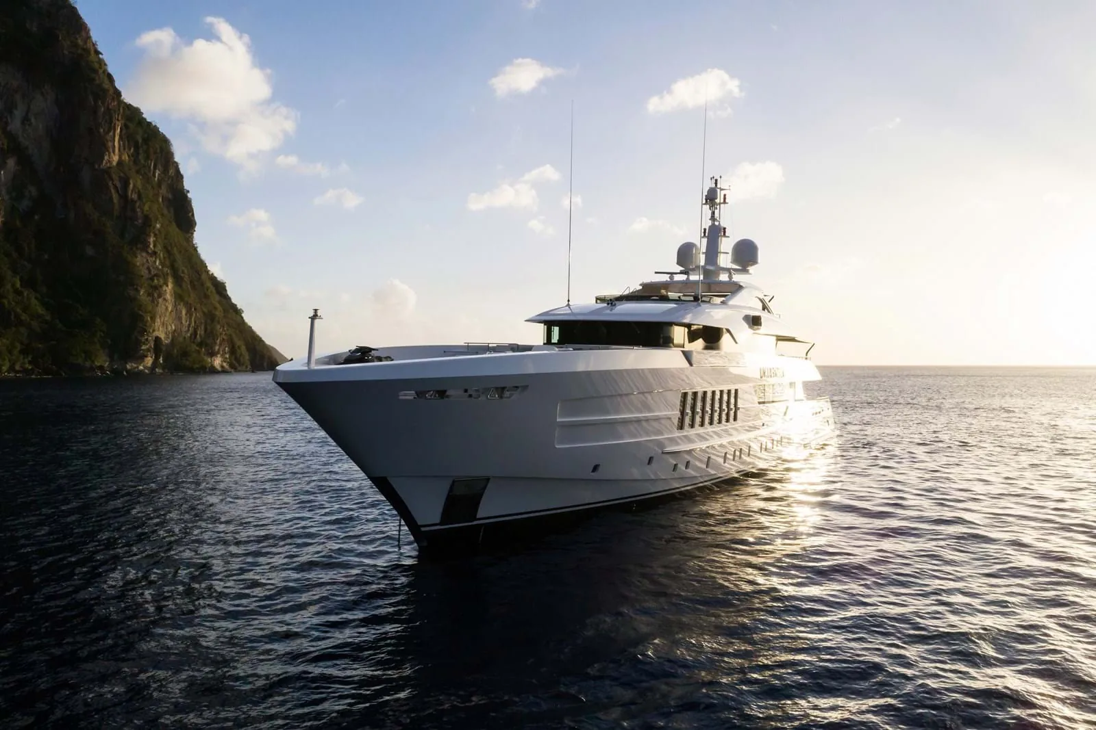 LAURENTIA - photo 4 yacht charter Cannes