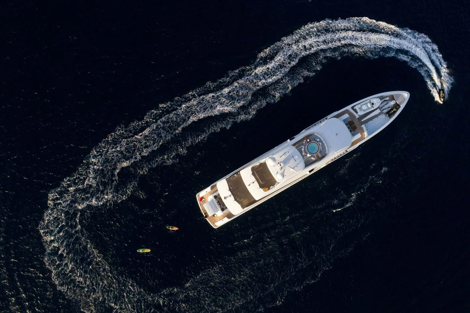 LAURENTIA - photo 10 yacht charter Cannes