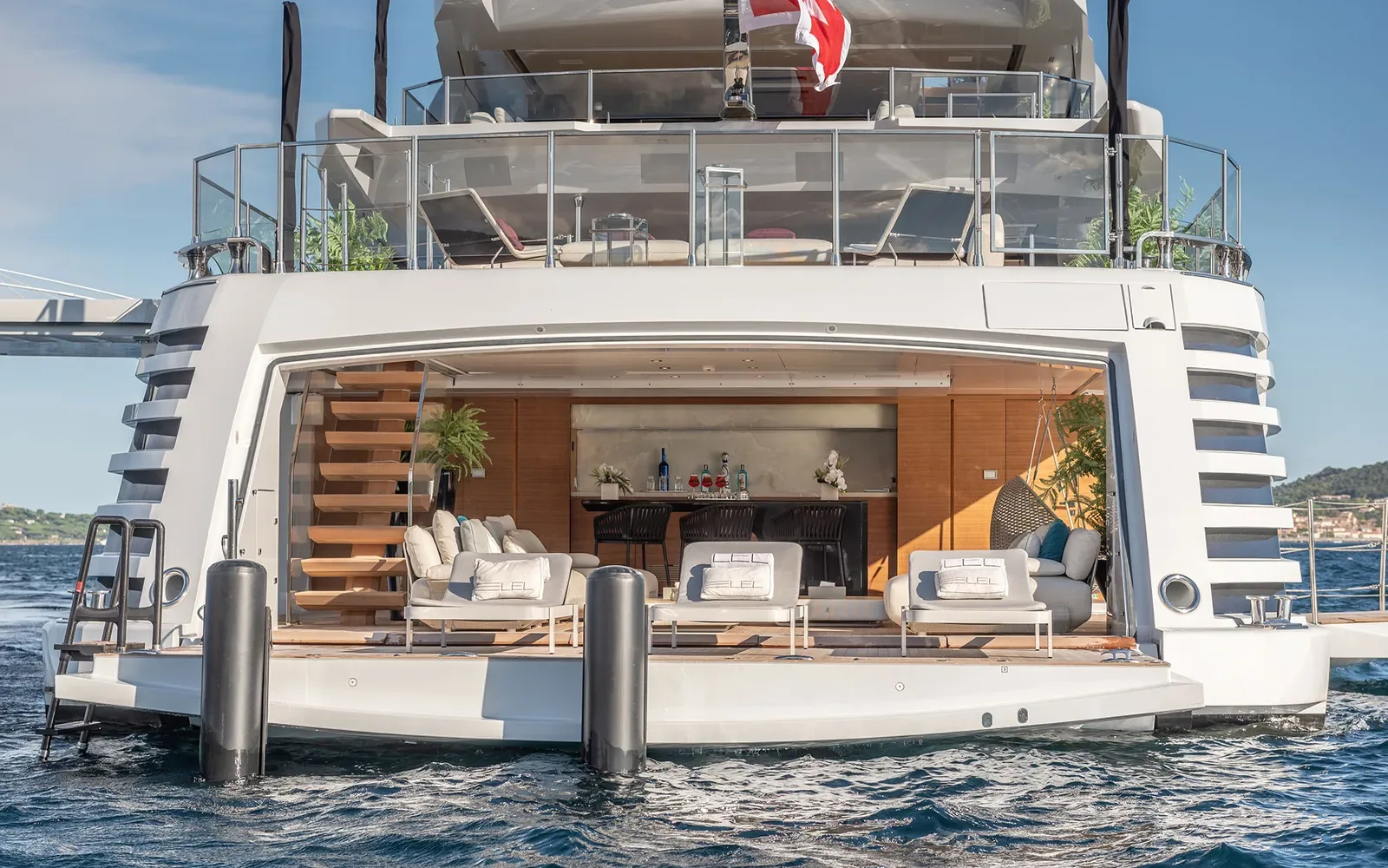 LEL - photo 4 yacht charter Cannes
