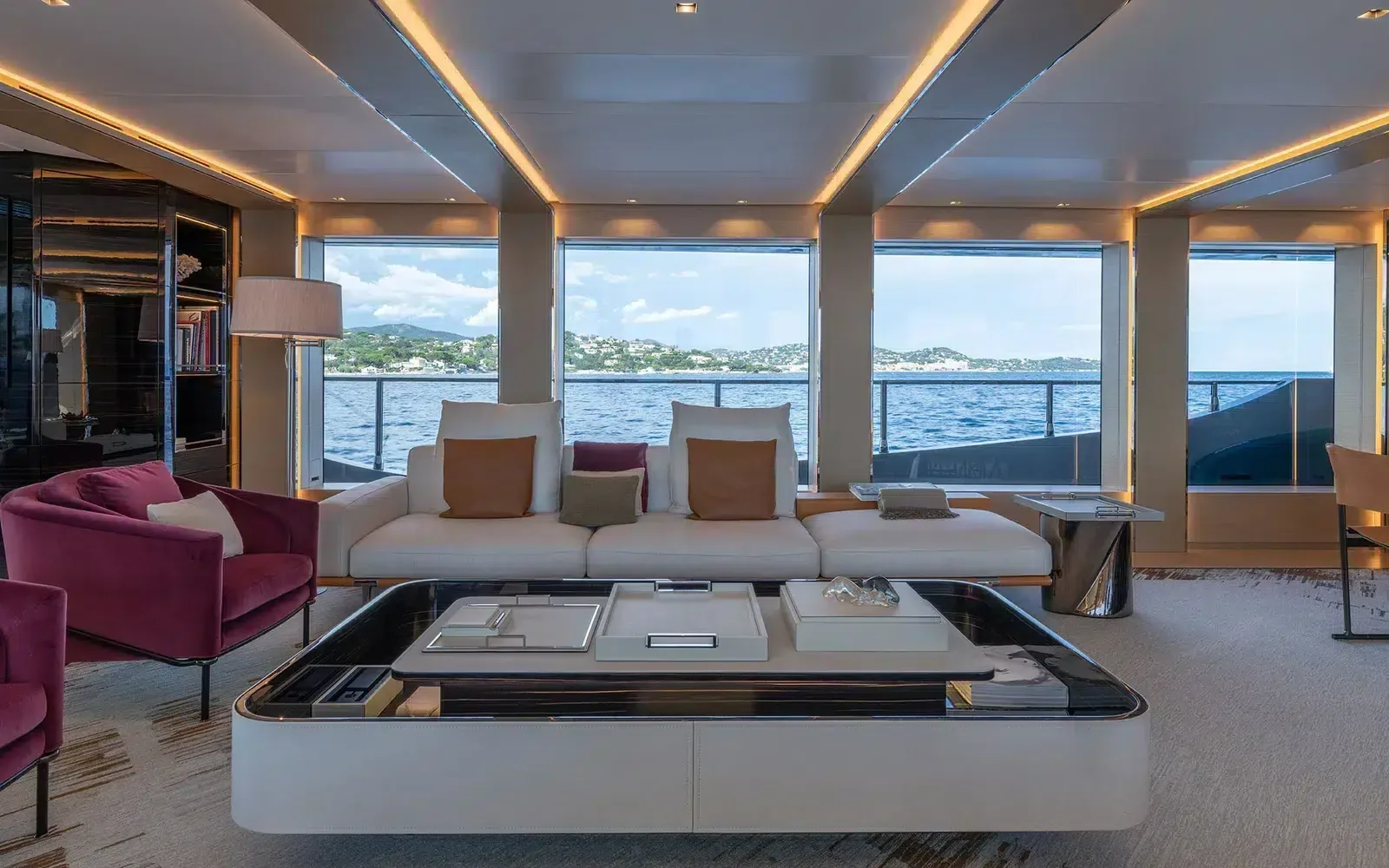 LEL - photo 18 yacht charter Cannes