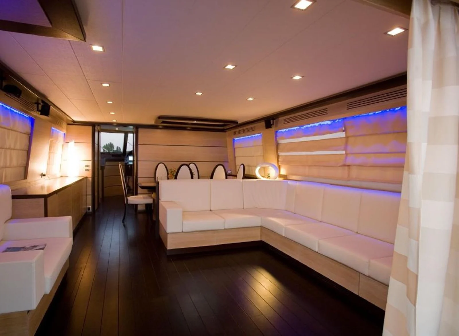 Leonard 74, photo 2 location yacht Cannes