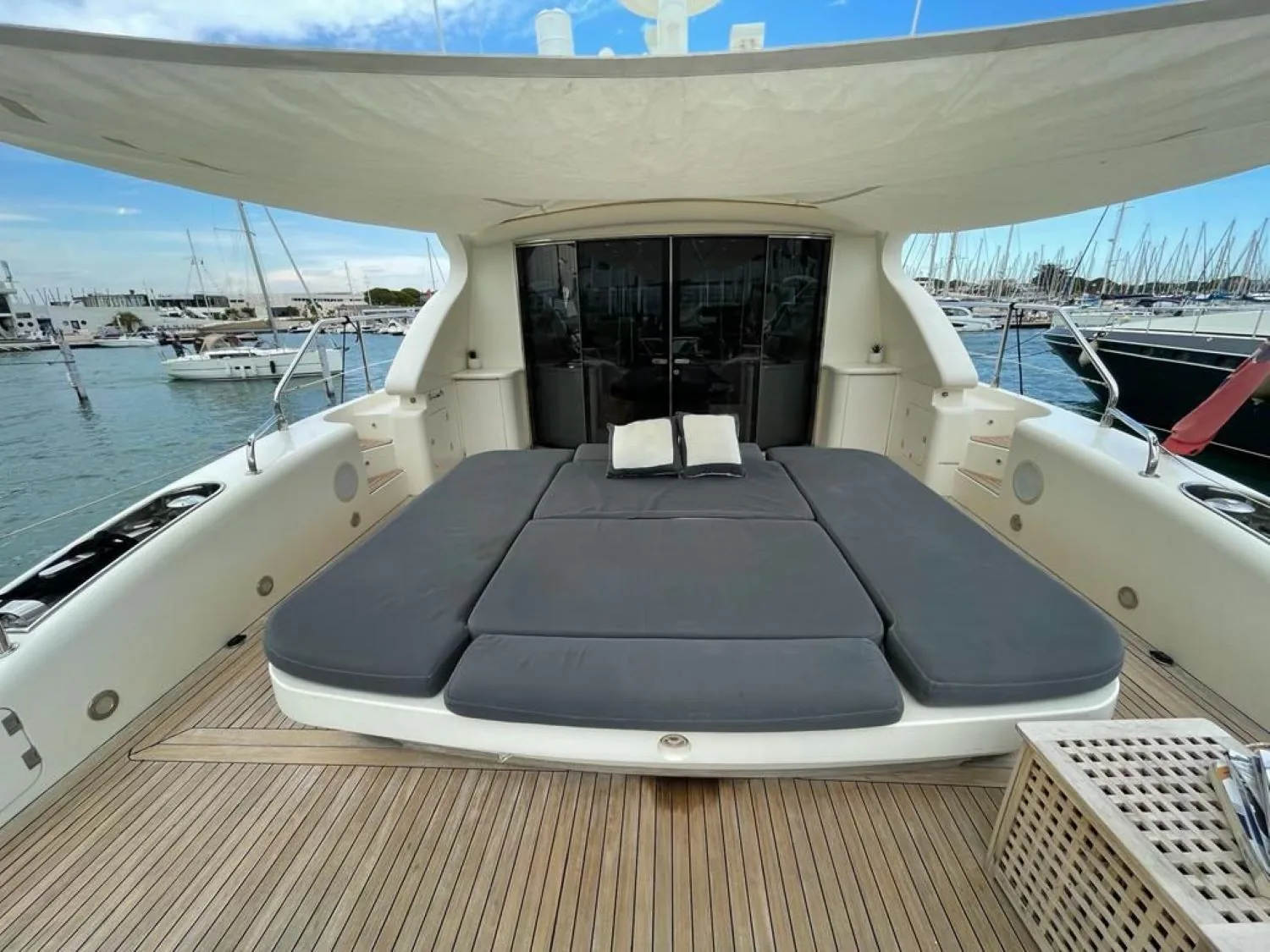 LEOPARD 24 - photo 10 yacht charter Cannes