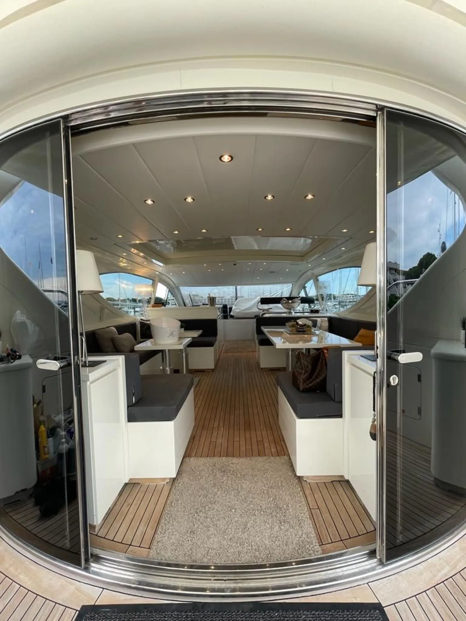 LEOPARD 24 - photo 12 yacht charter Cannes