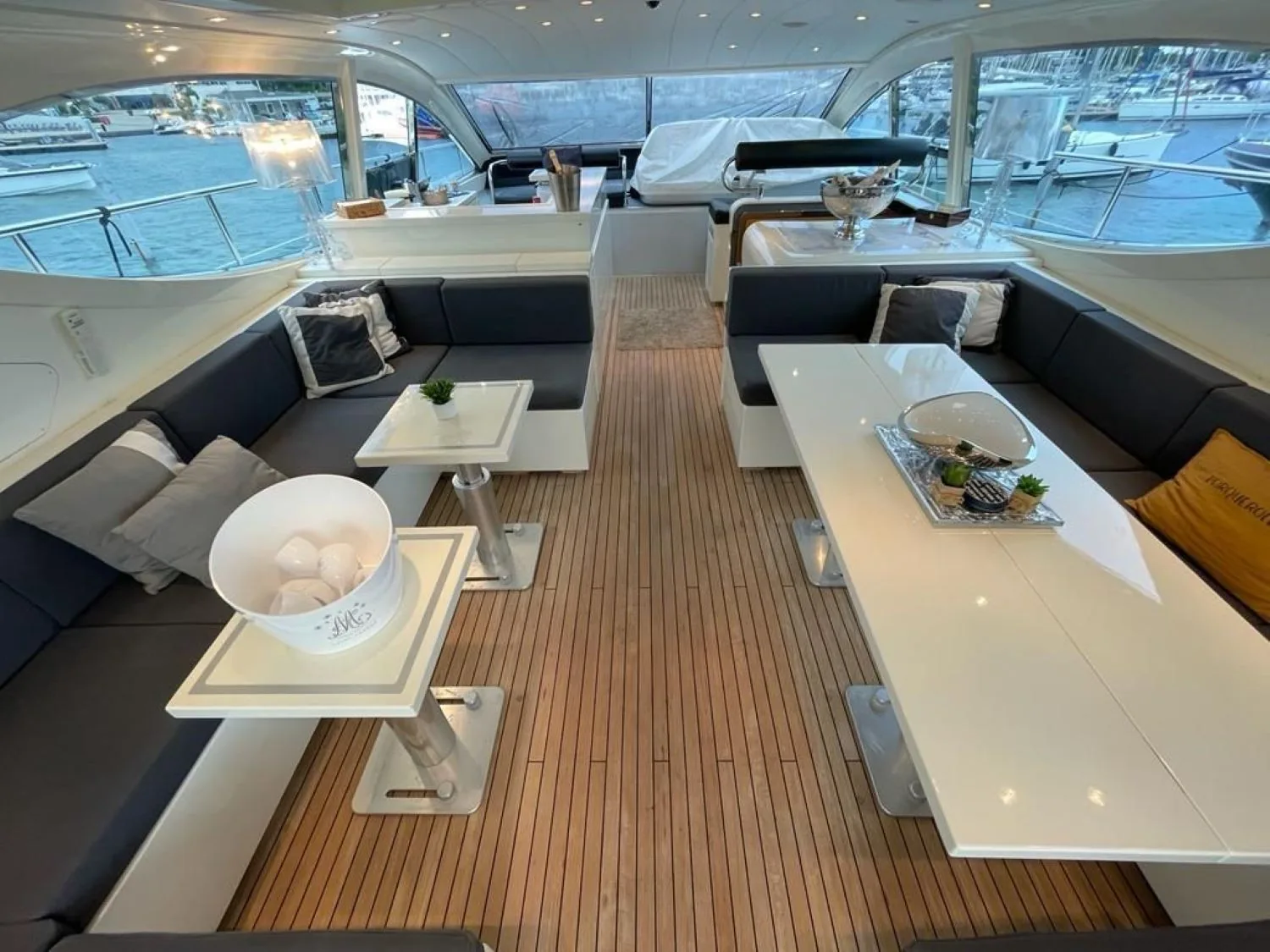 LEOPARD 24 - photo 13 yacht charter Cannes