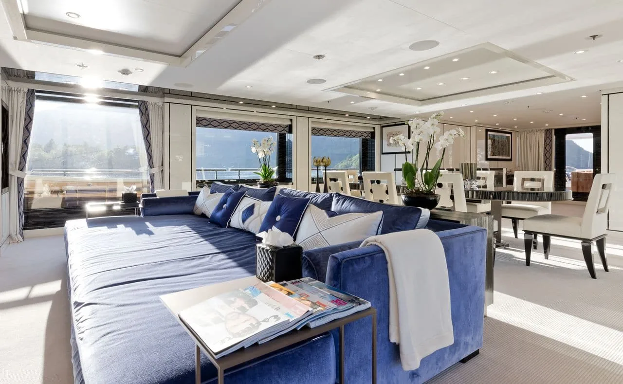 LILI - photo 14 yacht charter Cannes
