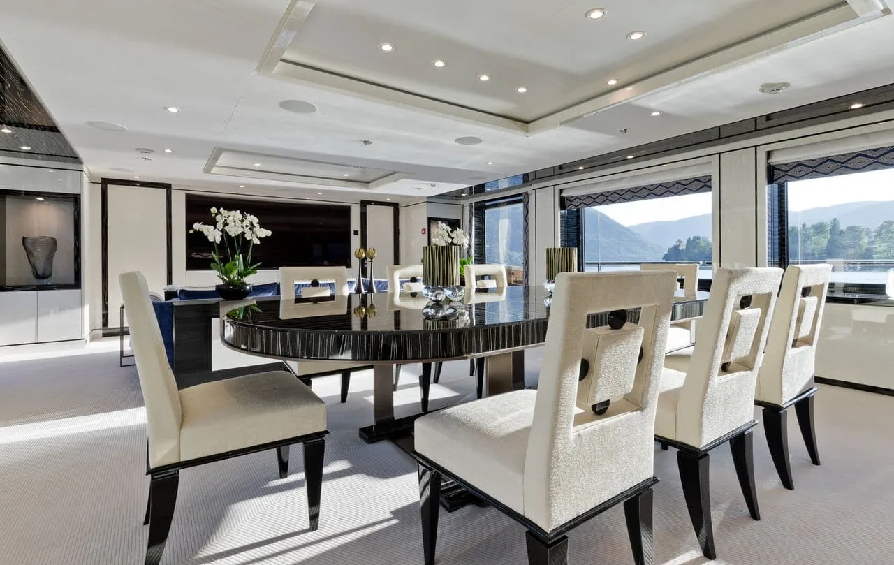 LILI - photo 15 yacht charter Cannes