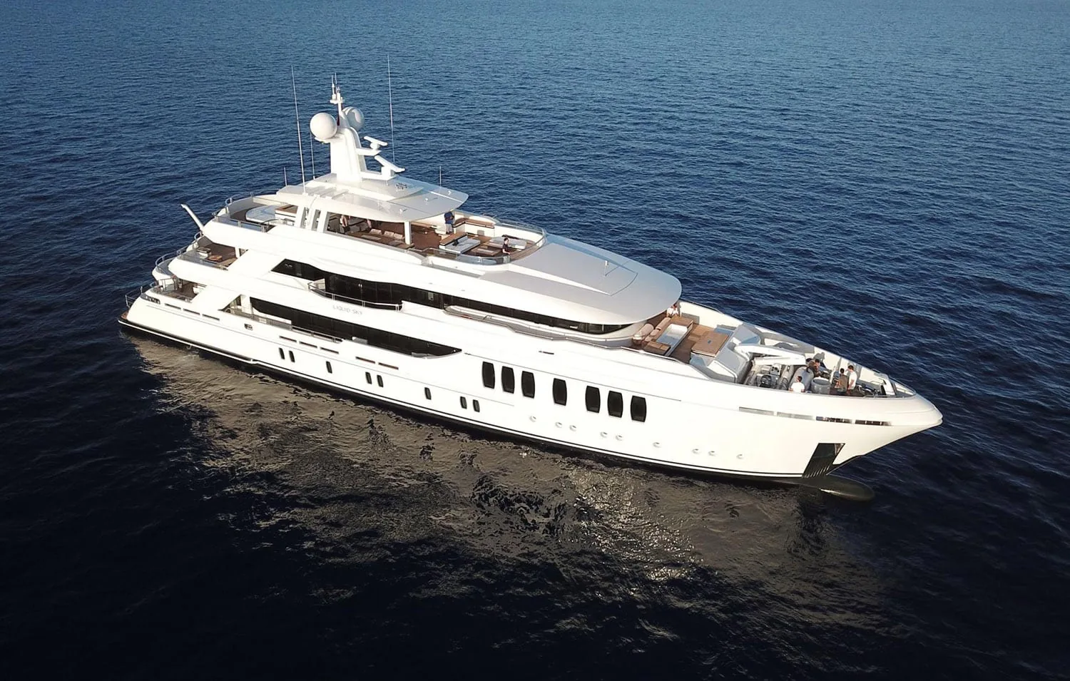 LIQUID SKY - photo 2 yacht charter Cannes