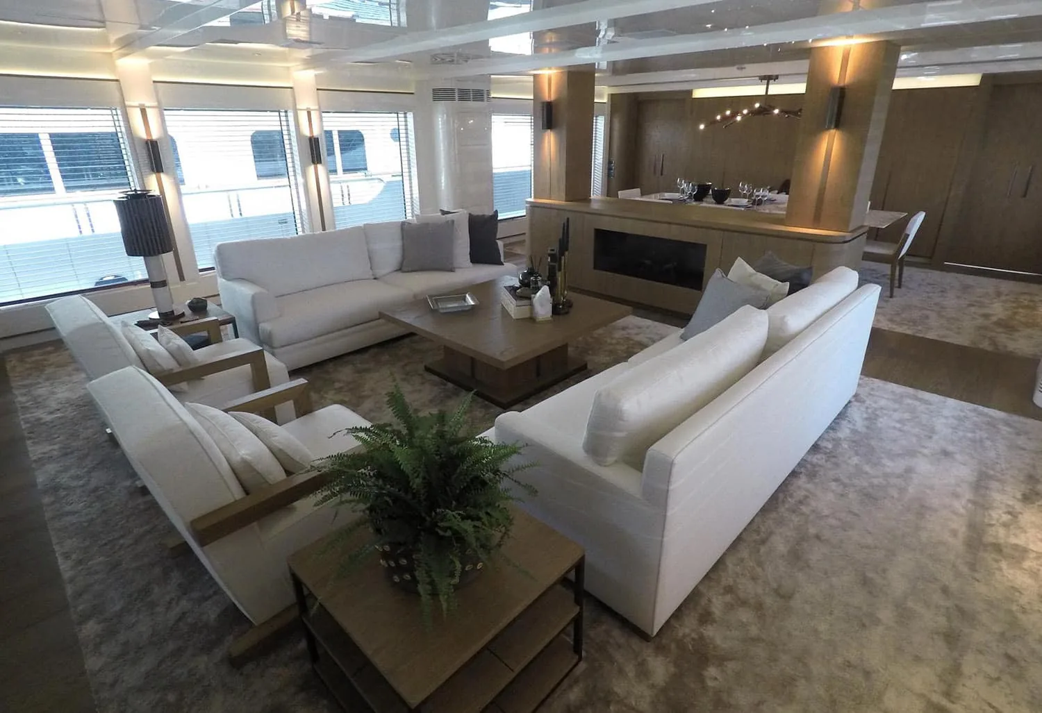 LIQUID SKY - photo 14 yacht charter Cannes