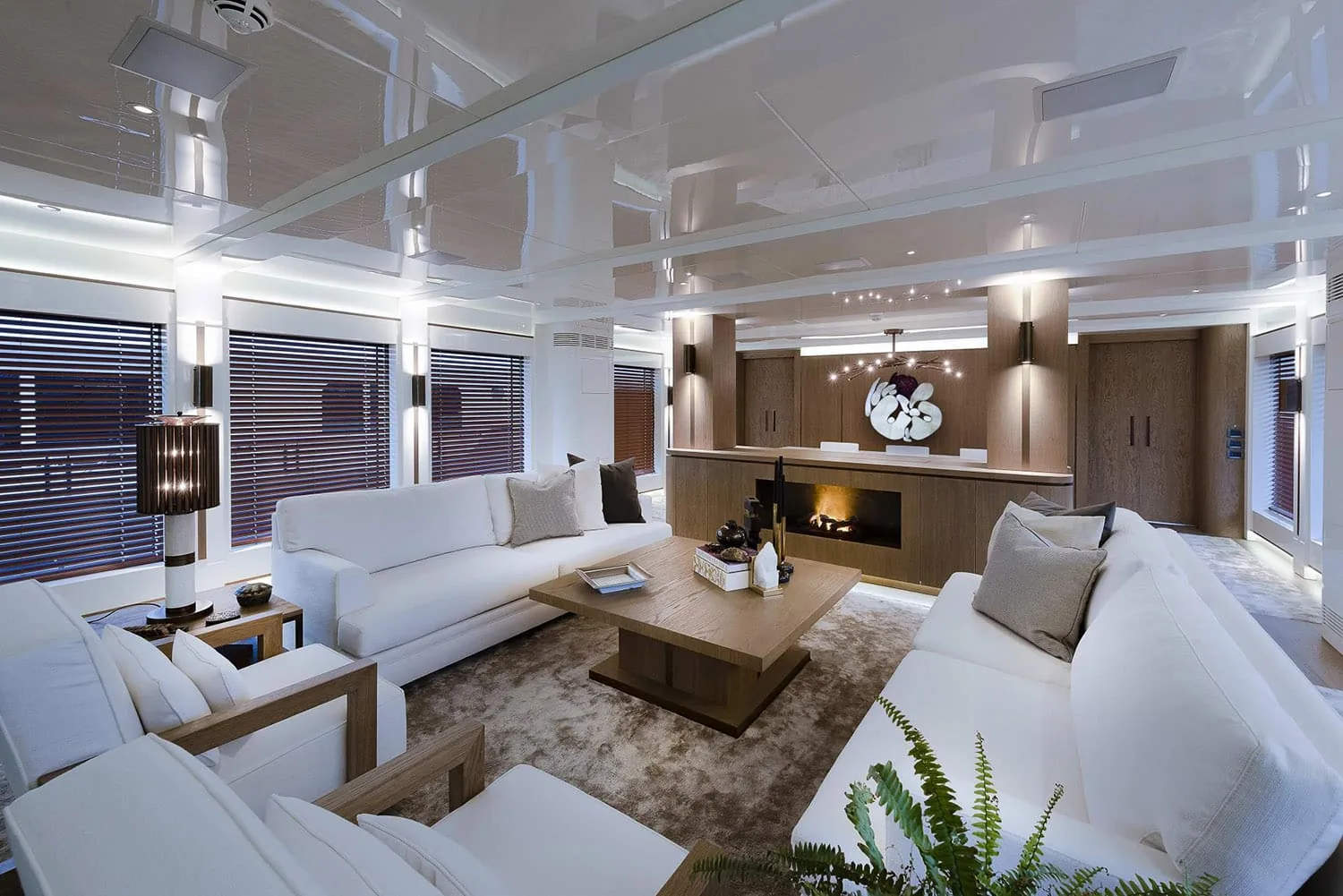 LIQUID SKY - photo 15 yacht charter Cannes