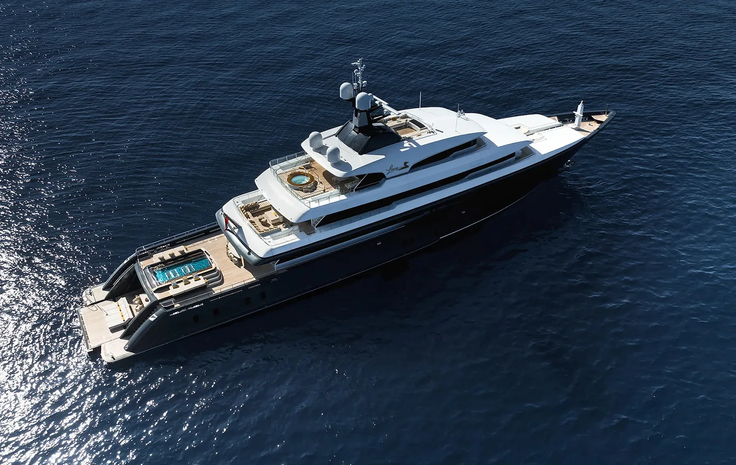 LOON - photo 3 yacht charter Cannes