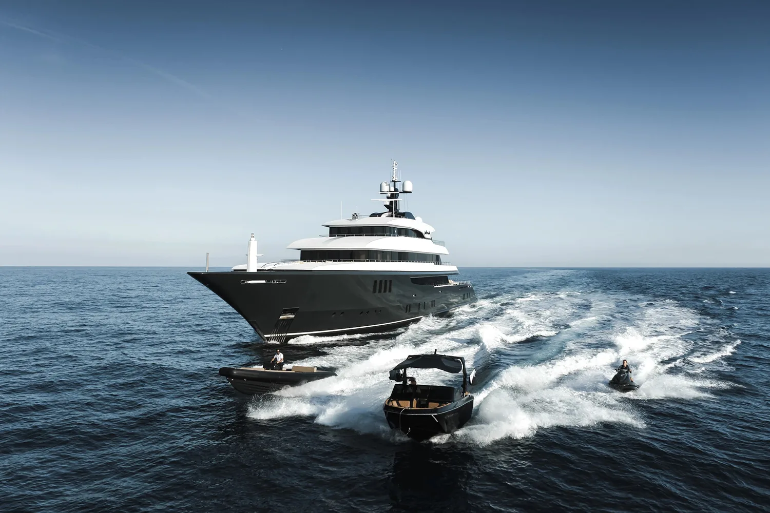 LOON - photo 8 yacht charter Cannes