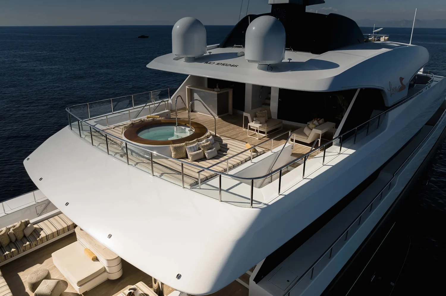 LOON - photo 10 yacht charter Cannes