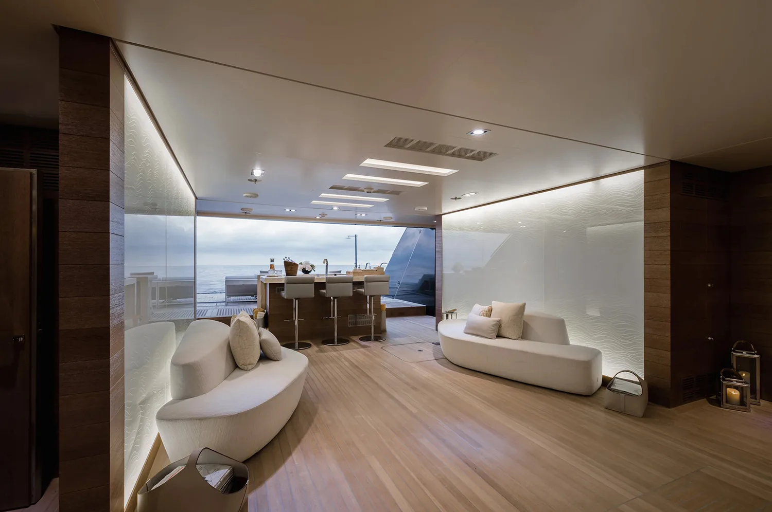 LOON - photo 13 yacht charter Cannes