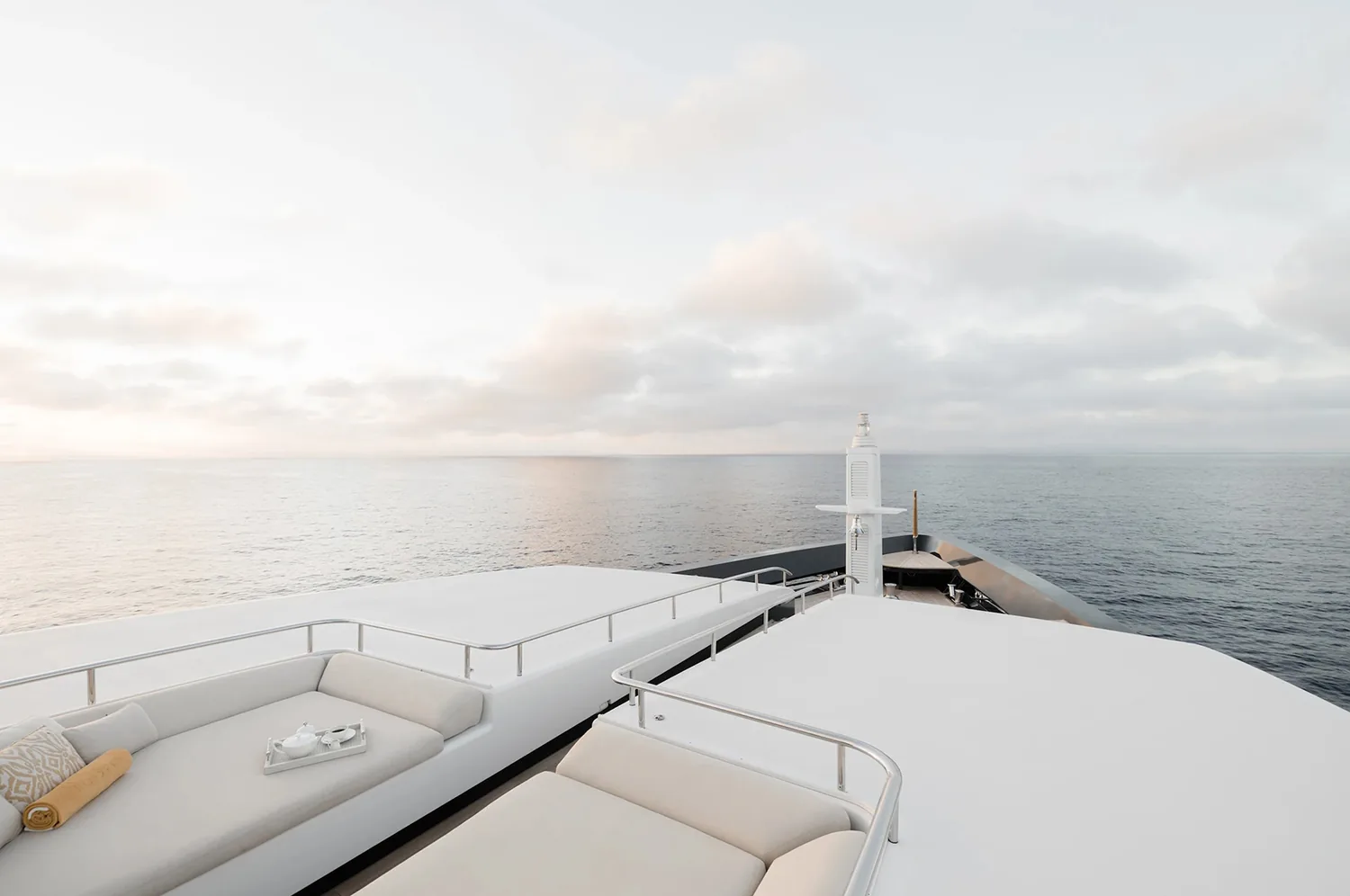 LOON - photo 42 yacht charter Cannes
