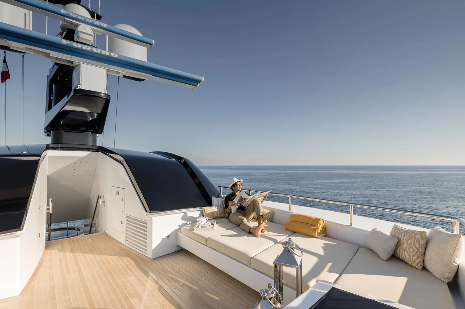 LOON - photo 44 yacht charter Cannes
