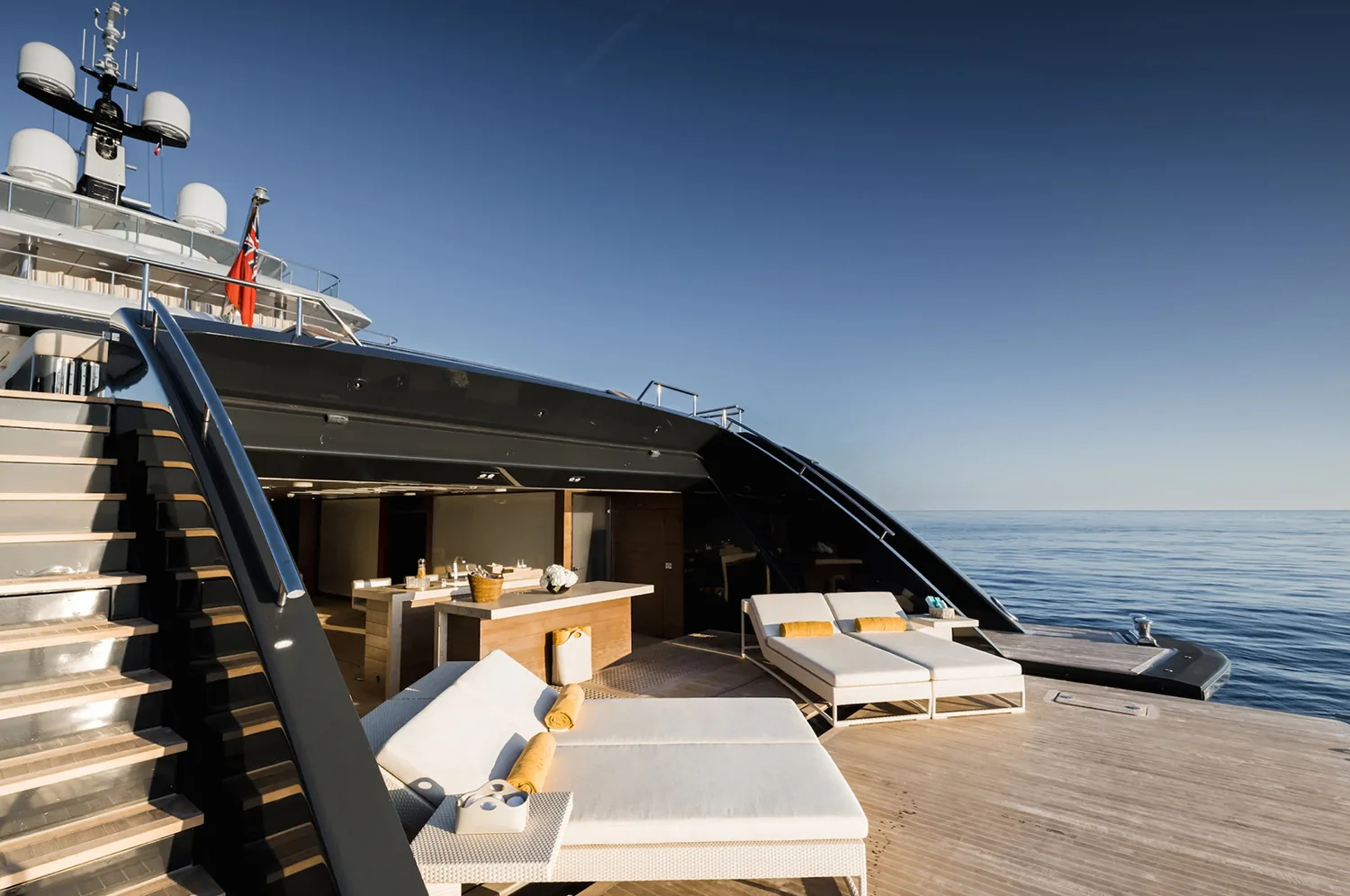 LOON - photo 46 yacht charter Cannes