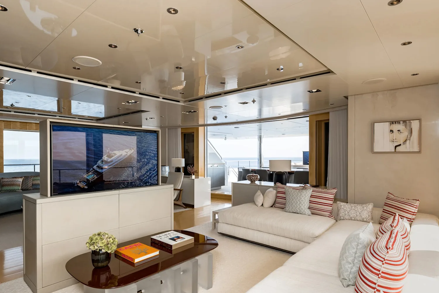 LOON - photo 50 yacht charter Cannes