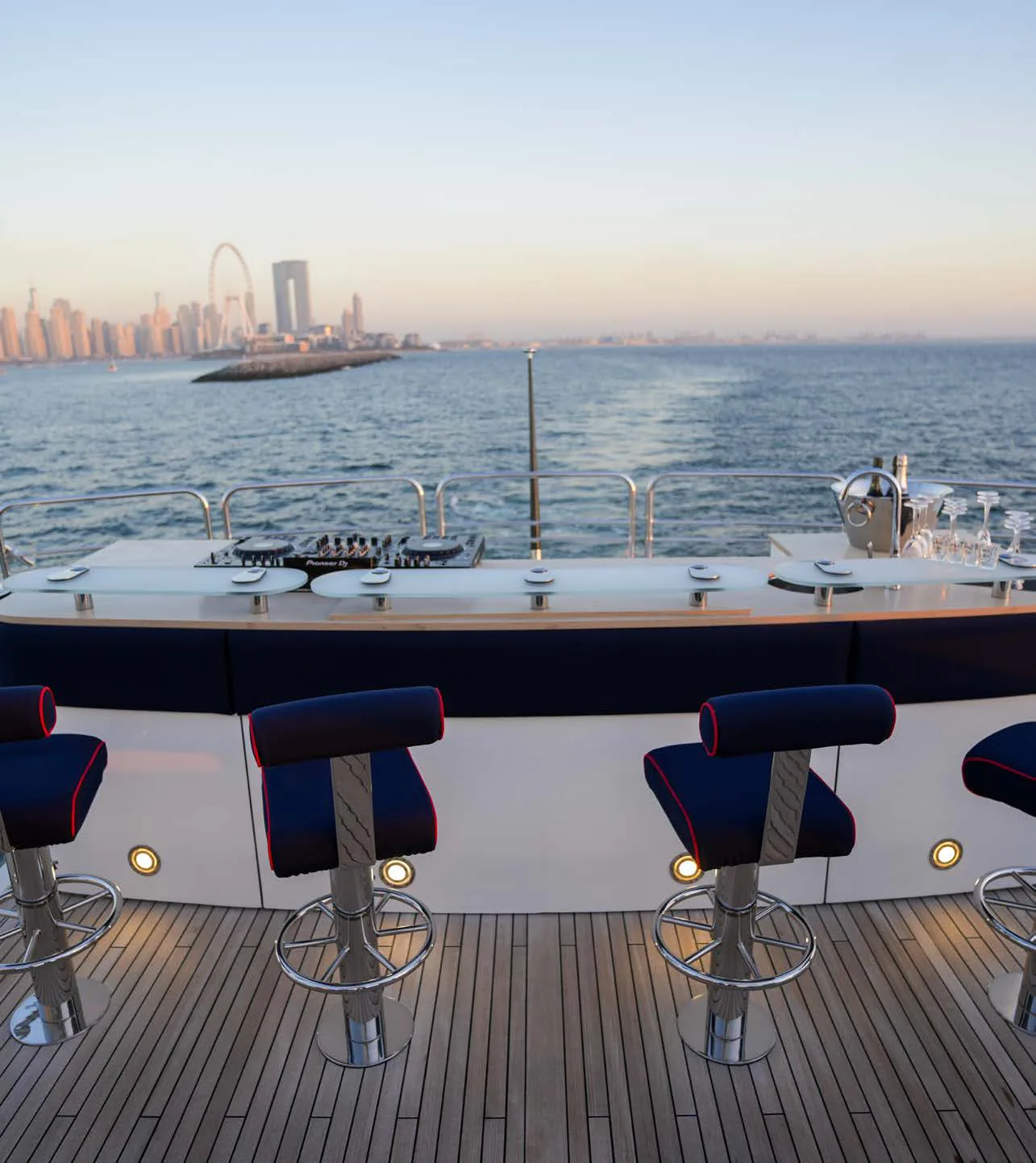 Lucien — photo 5 location yacht Cannes