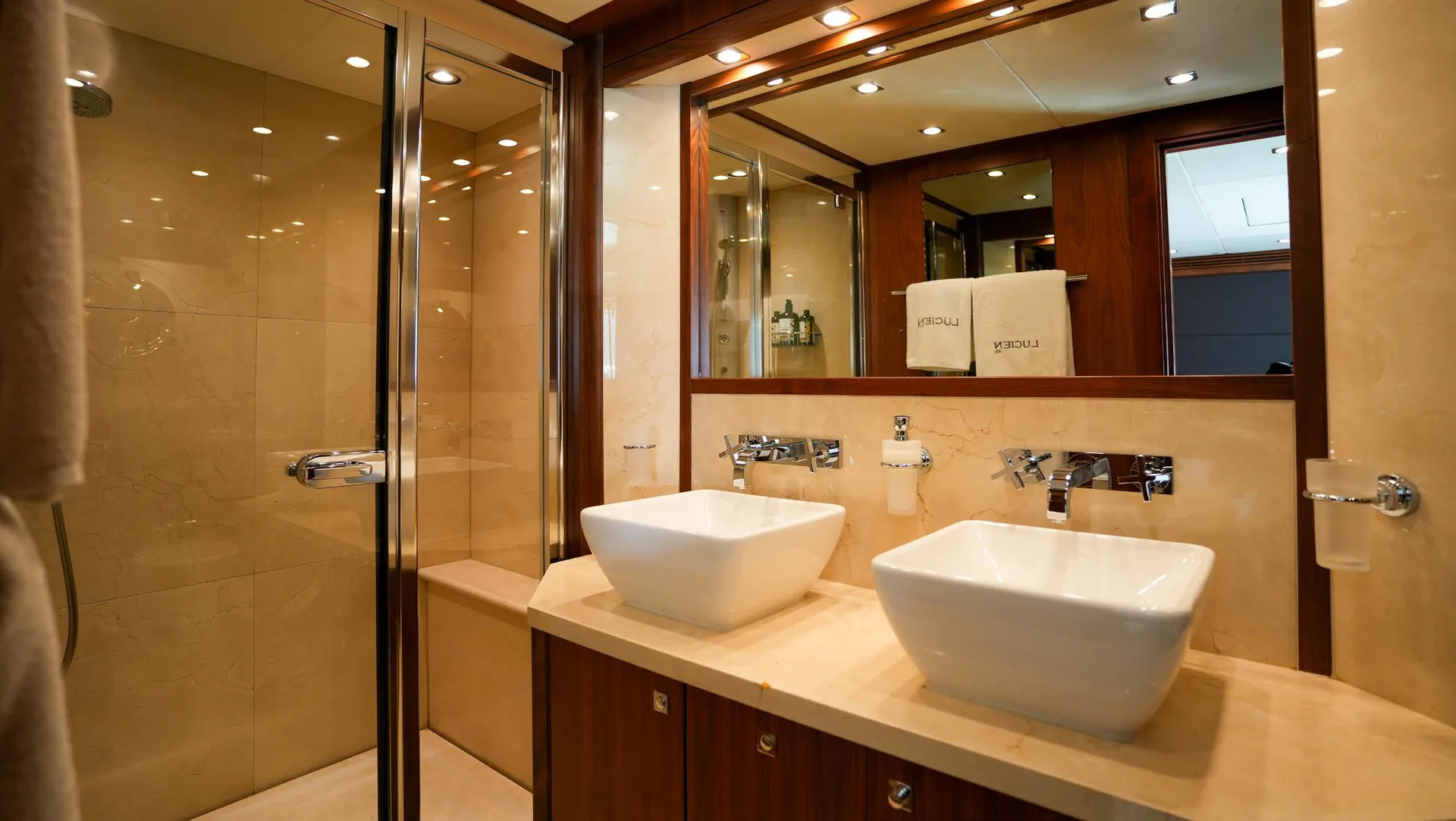 Lucien — photo 22 location yacht Cannes