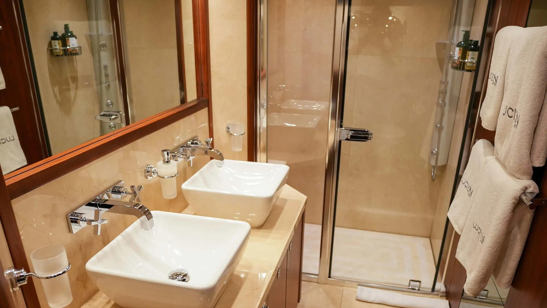Lucien — photo 24 location yacht Cannes