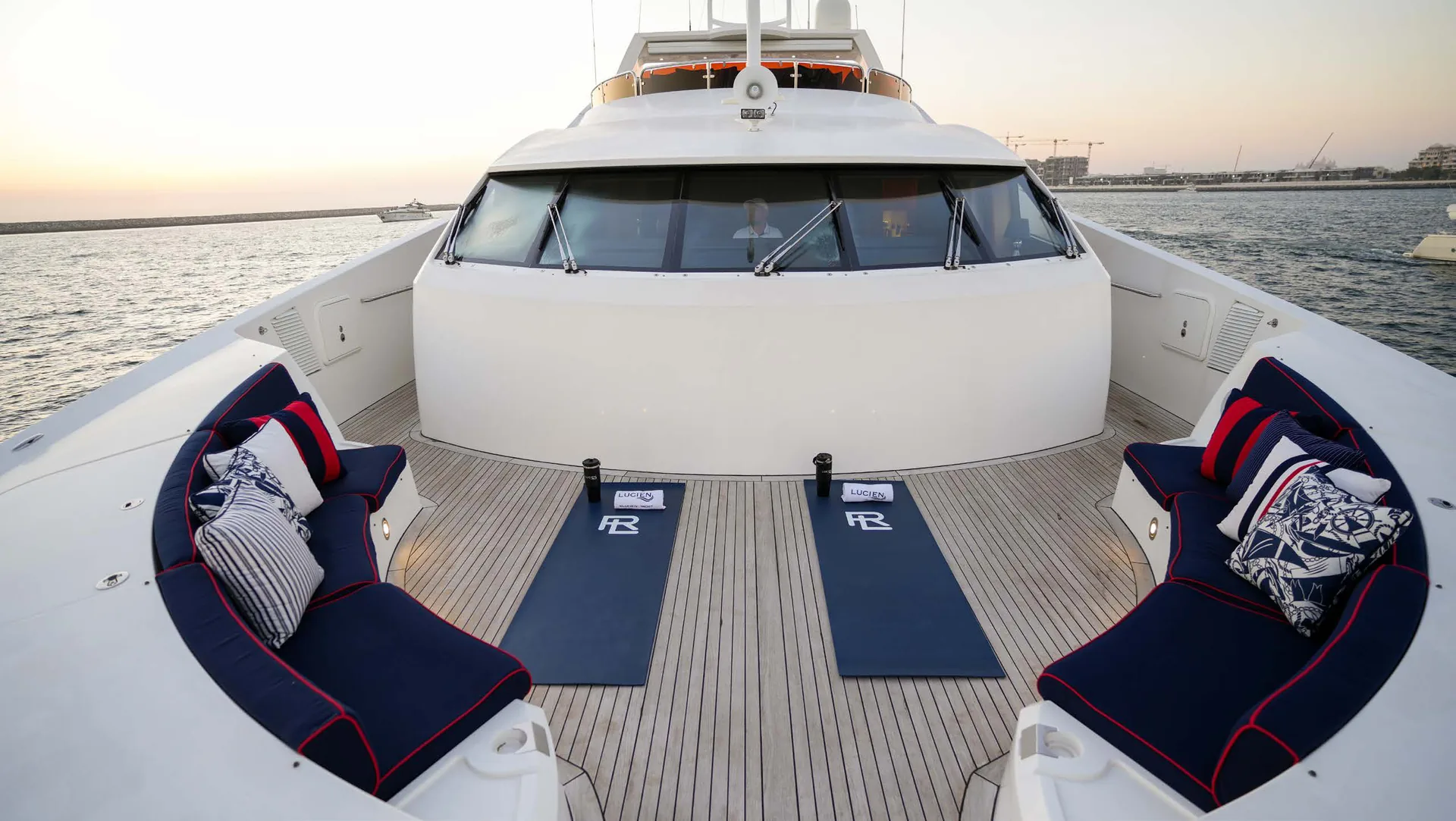 Lucien — photo 38 location yacht Cannes