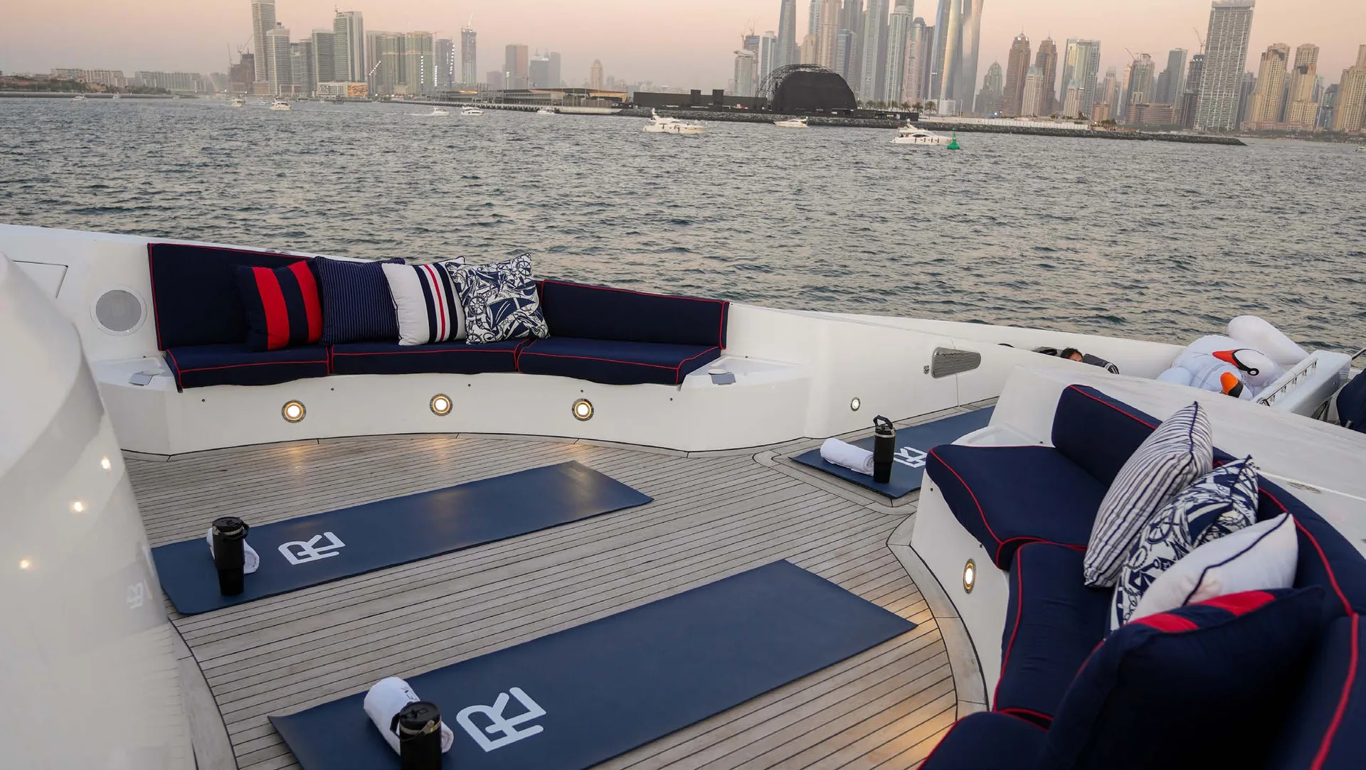 Lucien — photo 39 location yacht Cannes