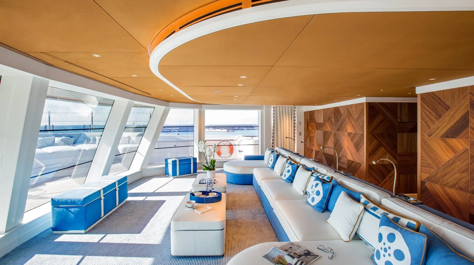 MADSUMMER - photo 13 yacht charter Cannes