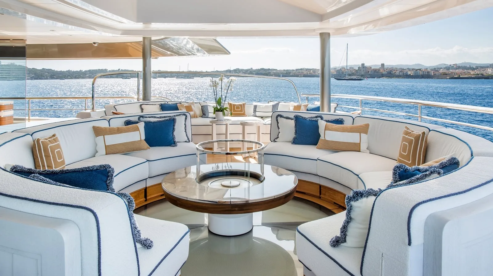 MADSUMMER - photo 17 yacht charter Cannes
