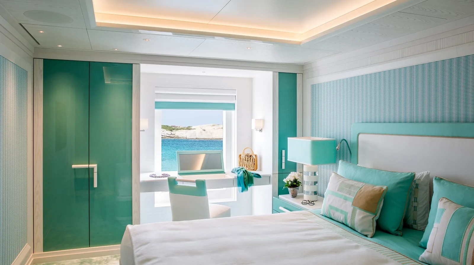 MADSUMMER - photo 33 yacht charter Cannes