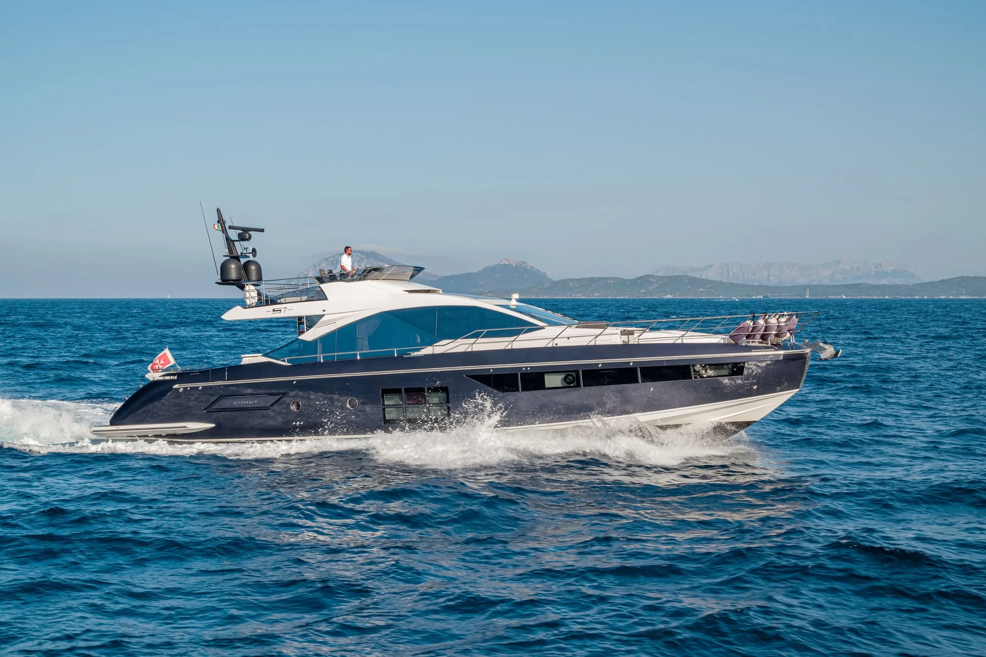 MANARA I - photo 2 yacht charter Cannes