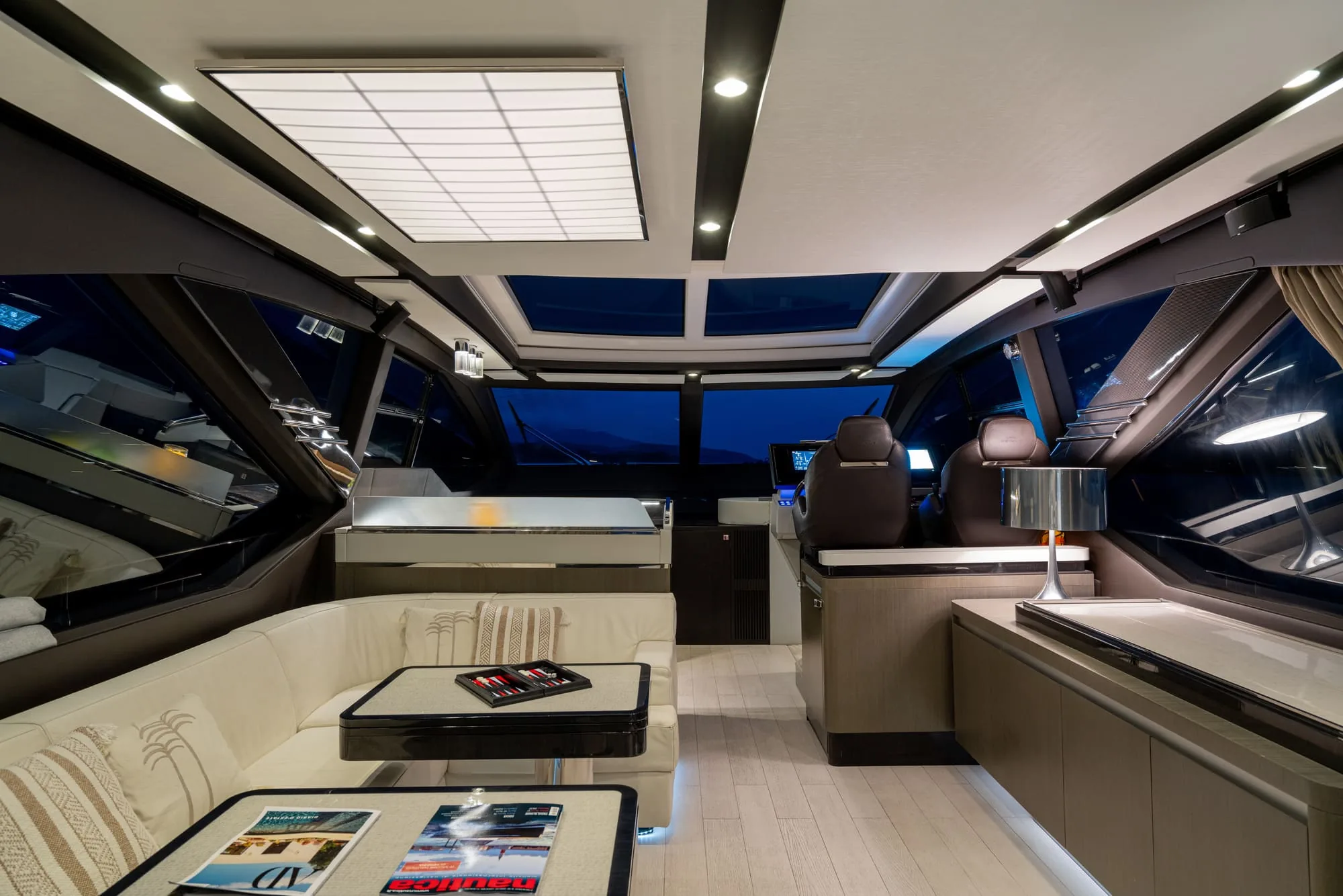 MANARA I - photo 15 yacht charter Cannes