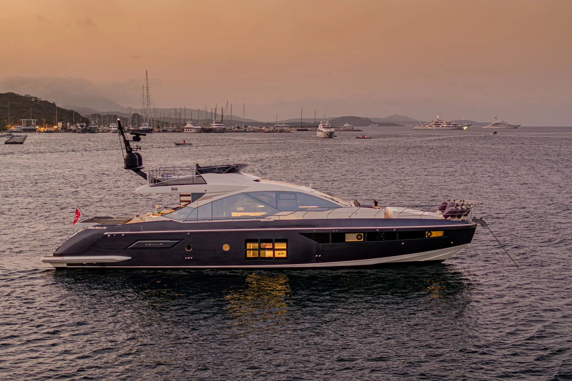 MANARA I - photo 29 yacht charter Cannes