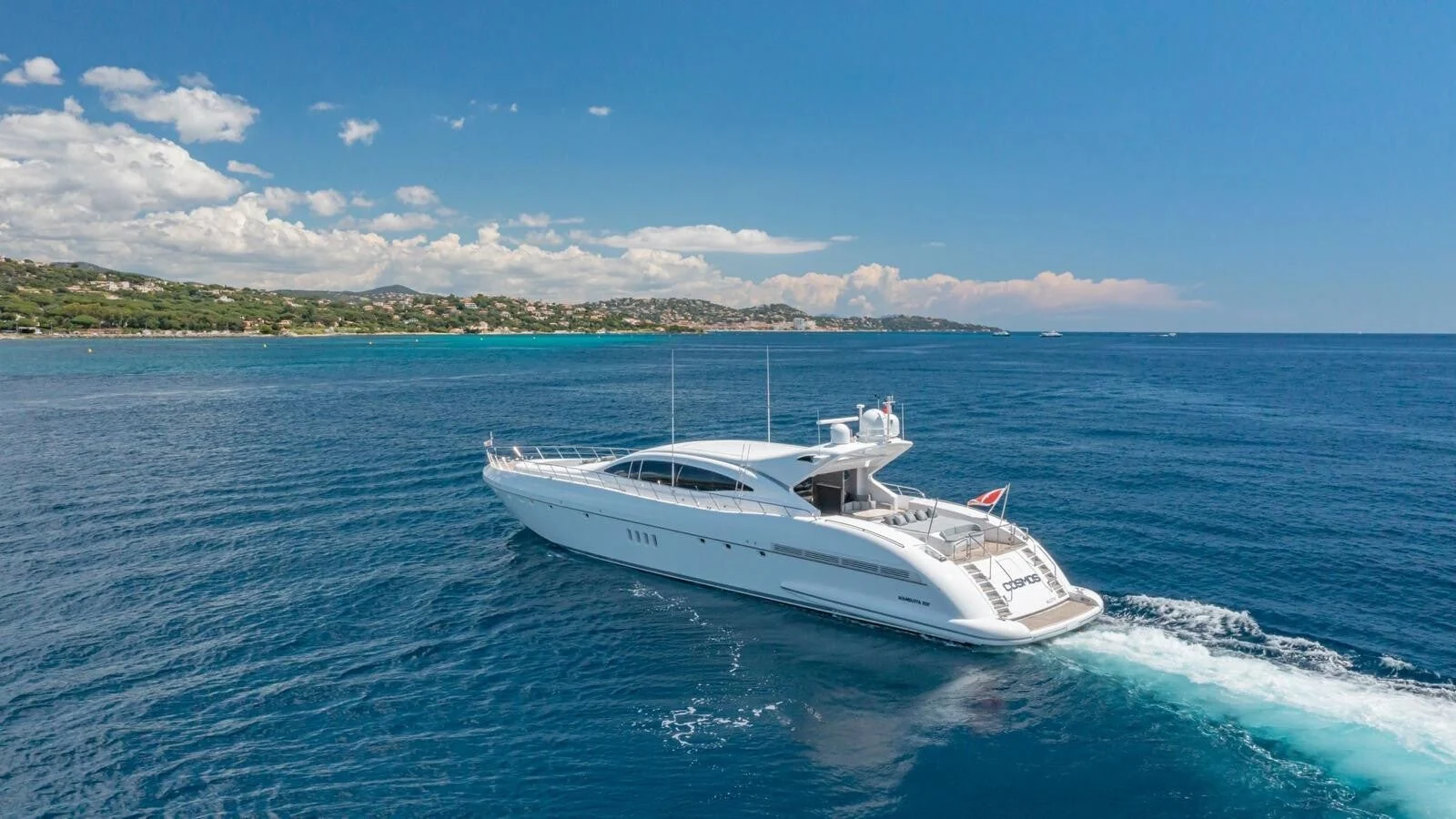 Mangusta 108, photo 3 location yacht Cannes
