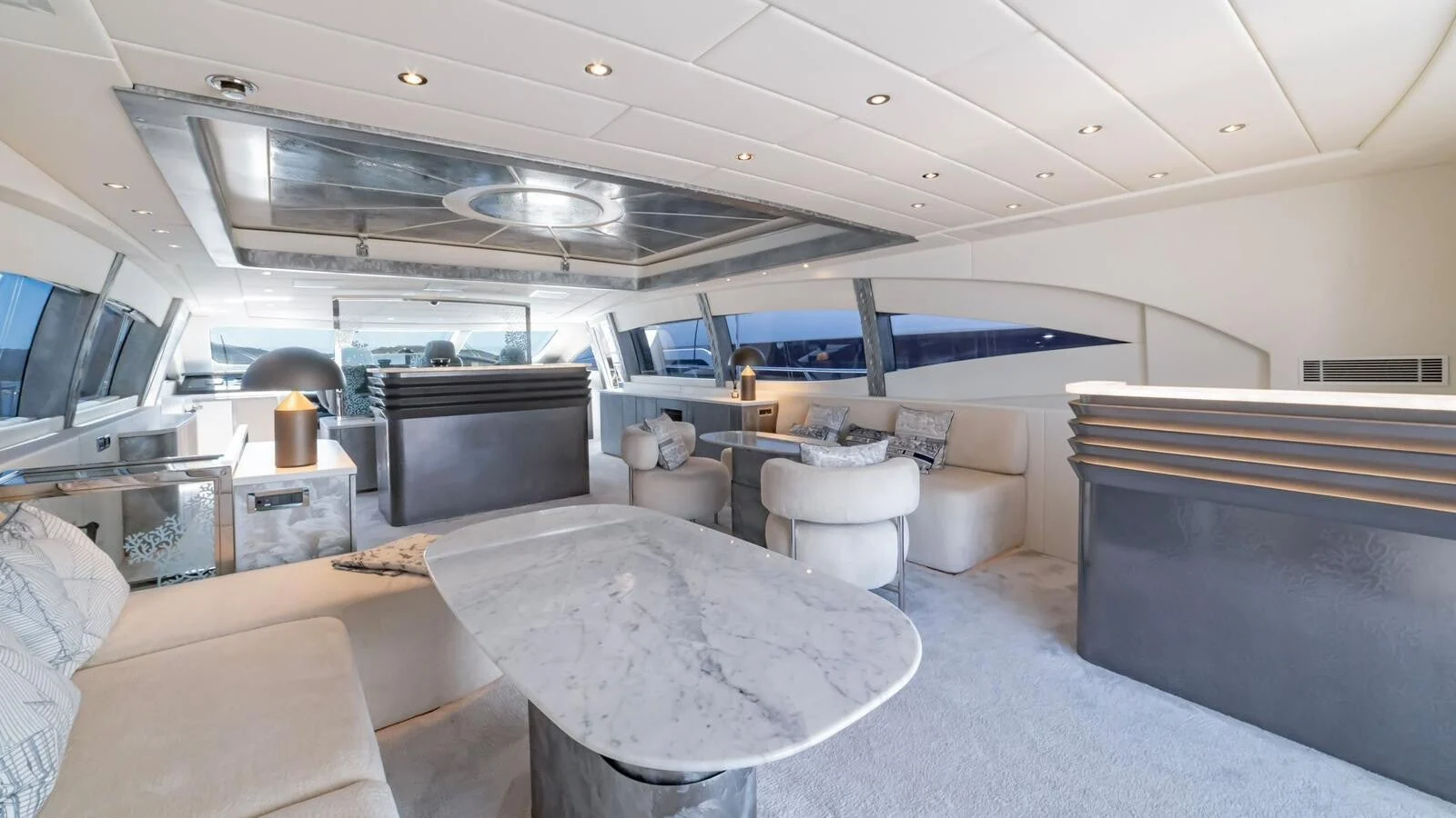 Mangusta 108, photo 12 location yacht Cannes