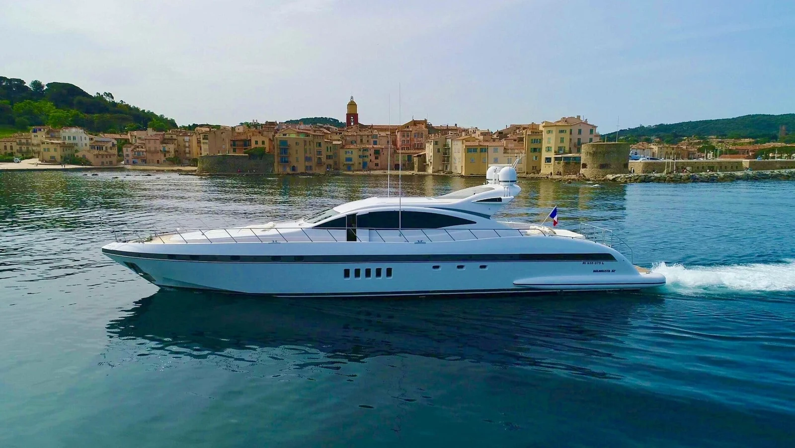 Mangusta 92, photo 1 location yacht Cannes