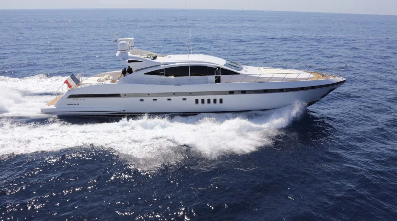 Mangusta 92, photo 4 location yacht Cannes